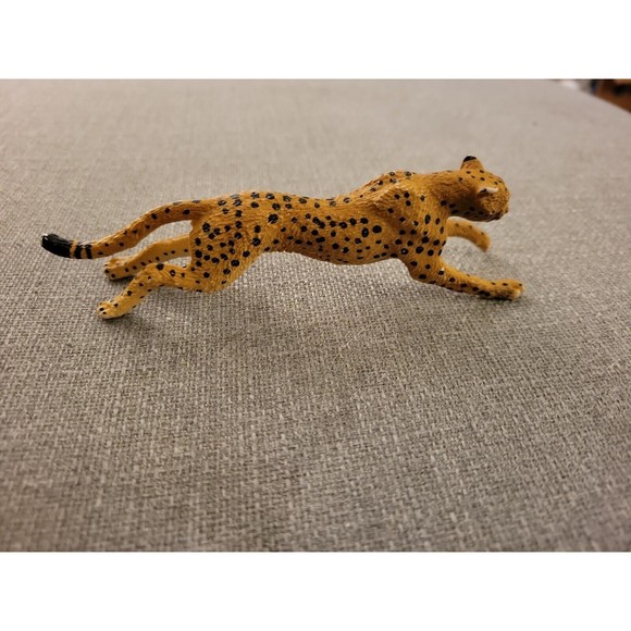 CHEETAH Animal Figurine Safari Ltd. Toy Wild Safari Collection - Picture 1 of 9